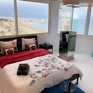 larnaca-seaview-rooms.protaras-cy-hotels.com/